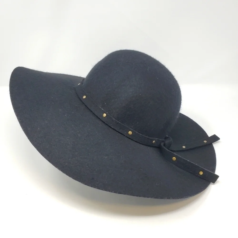 ECOTE URBAN OUTFITTERS 100% WOOL BLACK FLOPPY HAT BRASS STUDDED BAND WOMEN OS